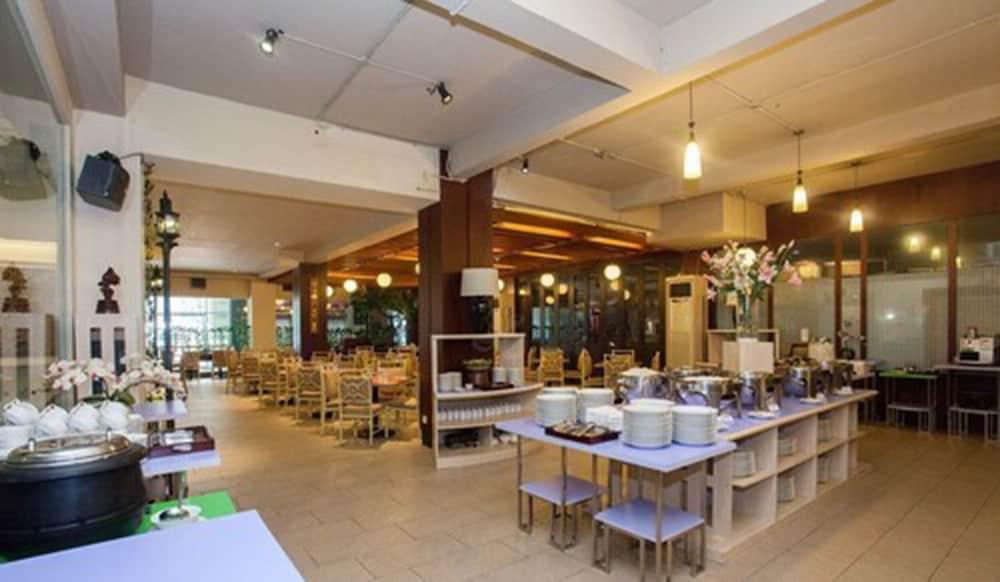 Favehotel Premier Cihampelas Bandung Exterior photo