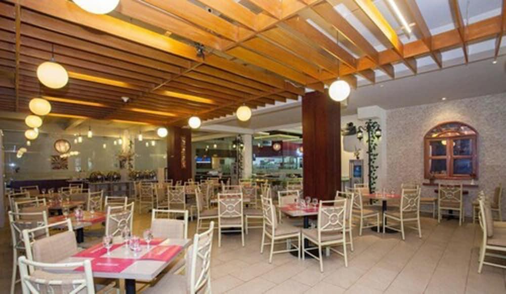 Favehotel Premier Cihampelas Bandung Exterior photo
